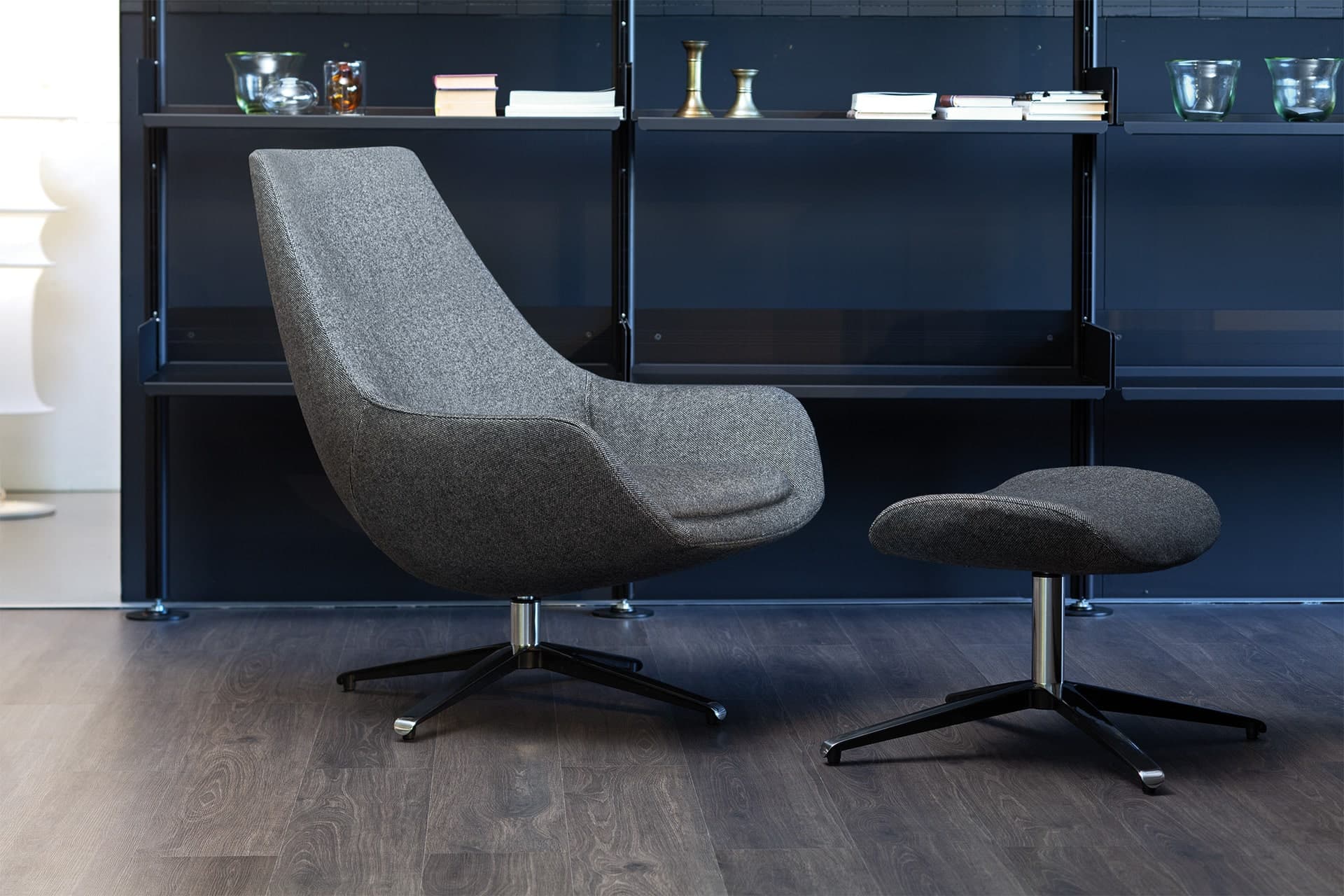 Cocoon High-Back Acoustic Pod Sofa