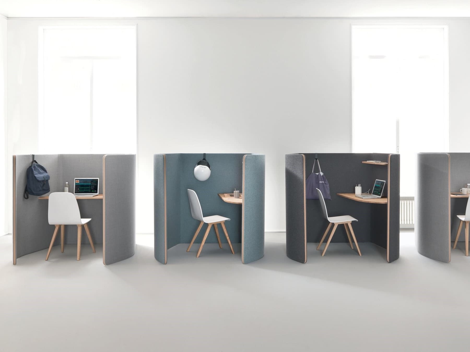LinearPro Modular 4-Person Desking Cluster
